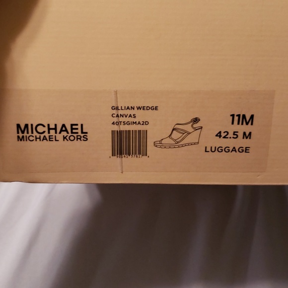 Michael kors platform wedge - Picture 2 of 3